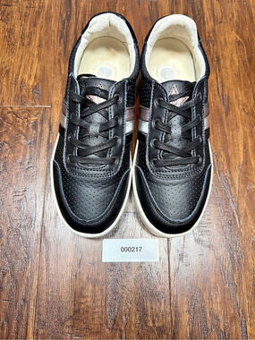 Revitalign Women’s 7.5 Black Leather Sneakers Metallic Stripe Platform Comfort